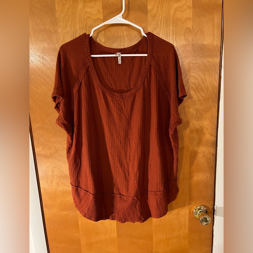 Cute fall Mudd top in a size XL